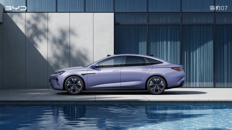 比亚迪海豹07EV官图发布 将于3月5日上市 搭载比亚迪最新闪充技术-图2