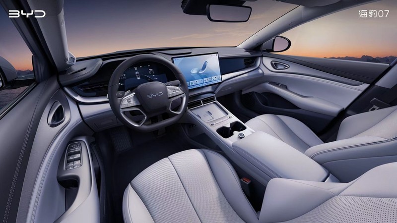 比亚迪海豹07EV官图发布 将于3月5日上市 搭载比亚迪最新闪充技术-图3