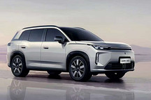 爆款焦虑下的“减法”：埃安推i60丐版，10万起能救市吗？