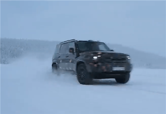 预计北京车展发布 吉利银河战舰官方谍照