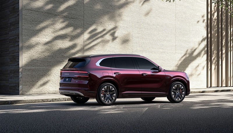 极氪8X动力系统公布 搭载三电机千匹马力 配备315mm宽胎-图1