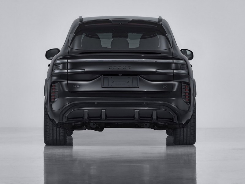 极氪8X动力系统公布 搭载三电机千匹马力 配备315mm宽胎-图3