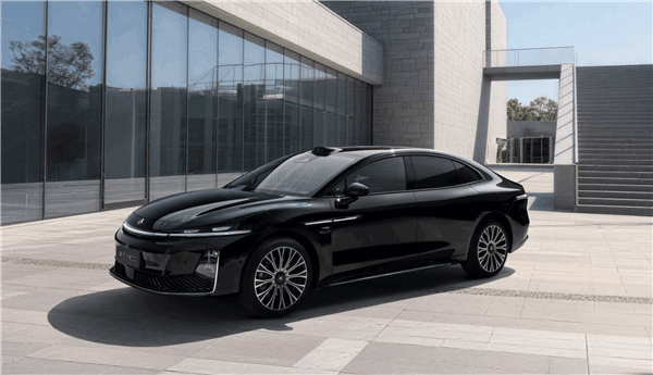 16.48万起 尊界S800同款896线激光雷达!一文看懂昊铂A800四款配置差异