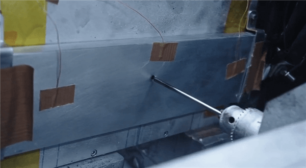 比亚迪第二代刀片电池有多安全 闪充500次后通过边充边针刺测试