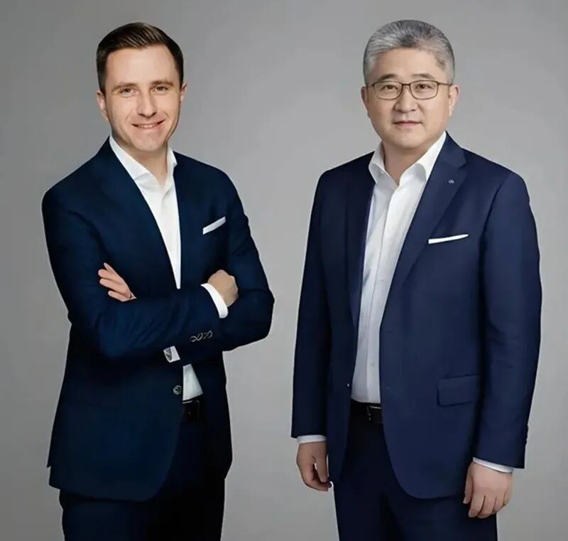 销量跌回“十年前”，豪华车集体换帅谋变