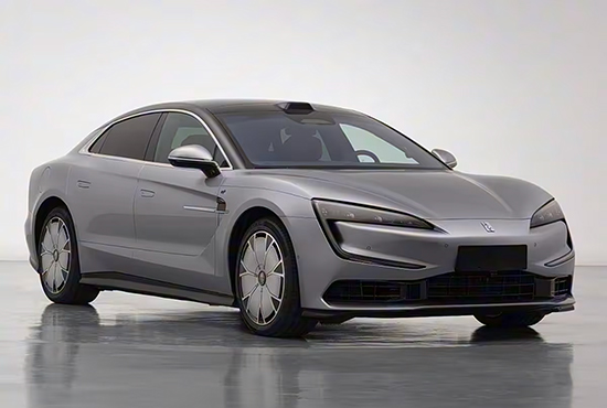 2026款仰望U7正式上市 售价65.8万元起