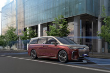 岚图梦想家OTA重磅升级：华为乾崑智驾ADS V4.1满血登场