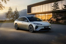 比亚迪海豹08首发亮相 搭载第二代刀片电池/闪充+后轮转向