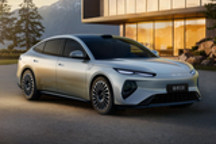 比亚迪海豹08惊艳亮相 颜值与实力双爆表