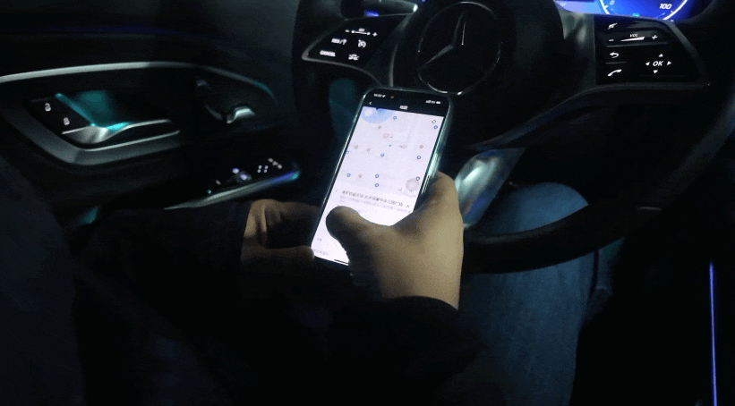 梅賽德斯-奔馳聯(lián)合非夕科技推出汽車自動充電新范式