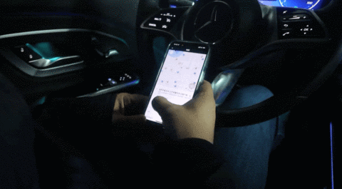 梅赛德斯-奔驰联合非夕科技推出汽车自动充电新范式