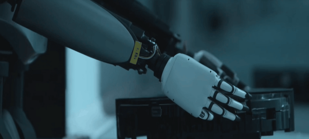 智电双驱·资本论道 | 没有一夜奇迹，厘清灵巧手“这笔帐”