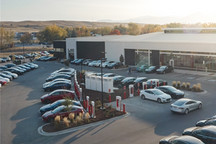 特斯拉FSD系统再发铁路道口闯入事故