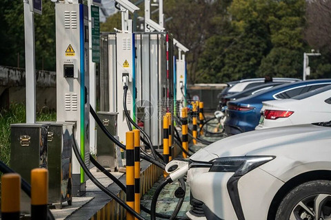 波斯湾烽火，验证中国新能源汽车真正价值