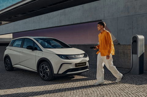 中国车企试水加拿大：三家有望先行，十五家蓄势，或叩响北美大门