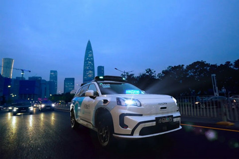 中国Robotaxi，与特斯拉、Waymo终有一战