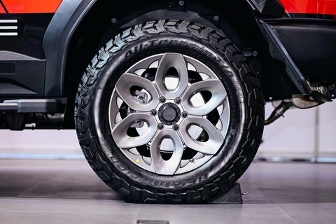 纵横G700顶火鸣镝版预售42.99万起 配备原厂专业级越野改装-图4