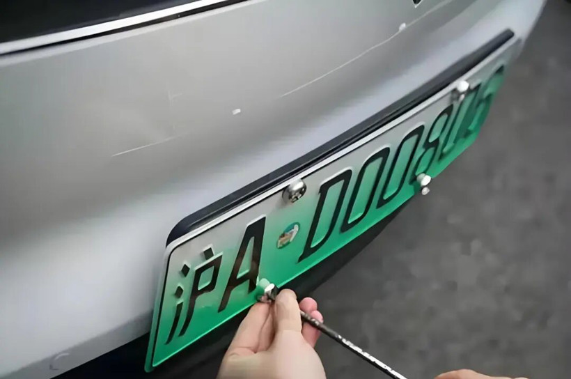 油車車主終于承認(rèn)羨慕電車車主了