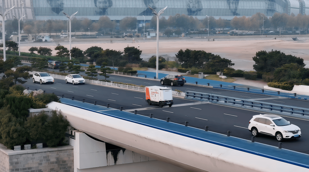 L4級(jí)無(wú)人車(chē)規(guī)模化前夜，禾賽激光雷達(dá)為何成為新石器“標(biāo)配”？