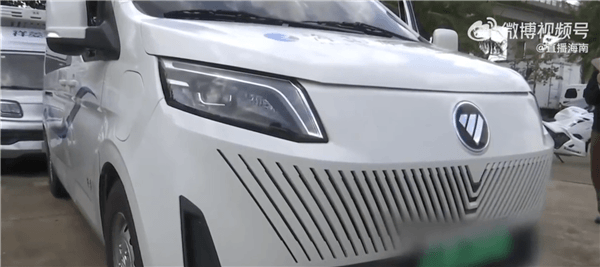 新車提車一月銹跡斑斑！車主質(zhì)疑買到“庫存車” 4S店全程未告知