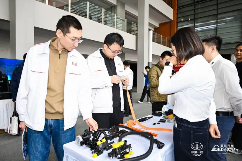 圓滿落幕 | 走進(jìn)紅旗“探索移動新境”前瞻技術(shù)展