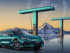 比亞迪歐洲首設1500千瓦閃充樁，騰勢Z9GT 5分鐘充電70%