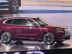 極氪8X震撼發(fā)布：37.68萬起，1400馬力超跑性能，純電續(xù)航410公里！