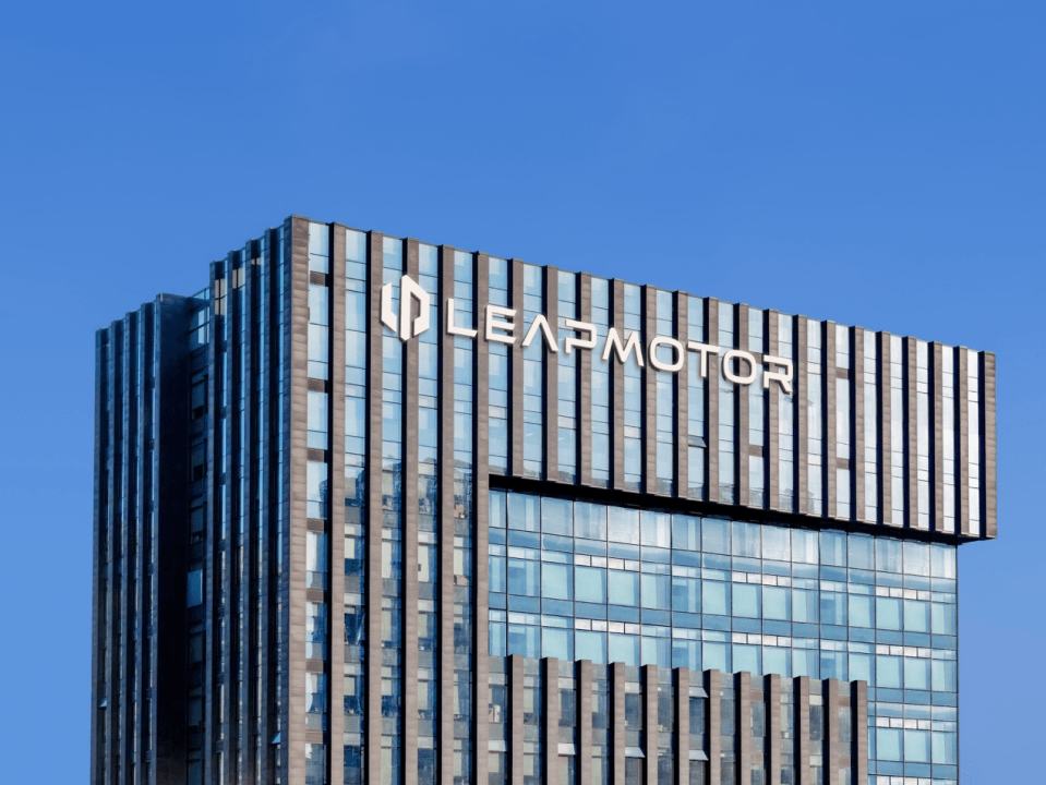 零跑2025，全年盈利5.4億元