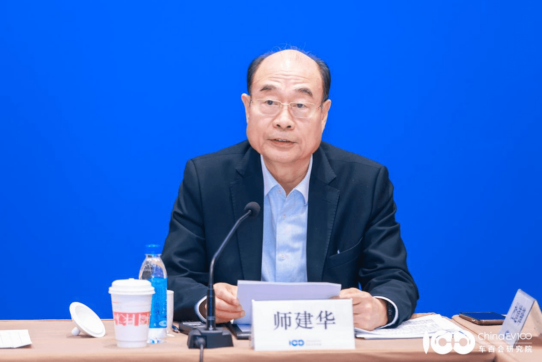回應(yīng)產(chǎn)業(yè)關(guān)鍵問題，2026年度車百會研究院專家媒體交流會在京舉辦