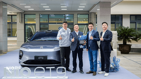 从攻克“防火难题”到掌舵“全球十强”，蔚来ET9地平线特别版交付仪式对话“敢想有为”的材料先锋