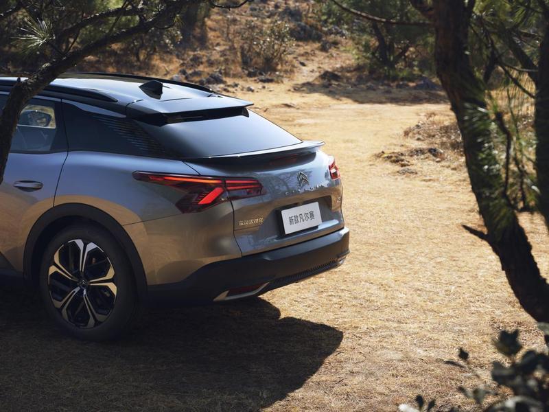 東風(fēng)雪鐵龍新款凡爾賽C5 X將于3月23日自在上市-圖4