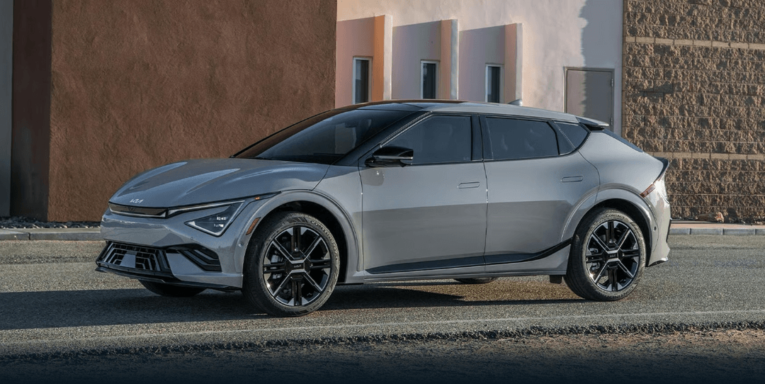 國際車企電動化退潮：700億美元減值背后，誰在踩剎車？