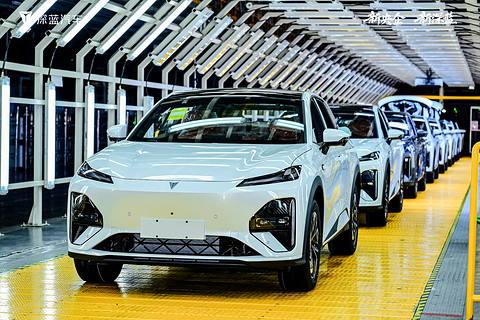 深蓝增资，多了两位新股东