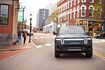 Rivian R2将成首款全球车型