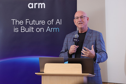 当AI开始驱动车轮与机械臂，Arm选择押注物理AI