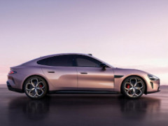 小米SU7续航破千公里，明日首批交付直播开启