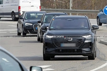 内饰采用三联屏 新款奥迪Q4 e-tron谍照曝光