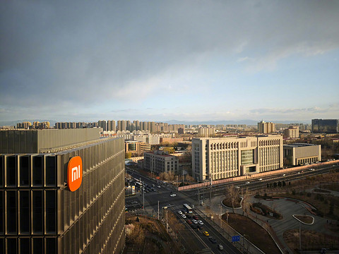 汽车业务收入首超千亿！小米集团2025年财报出炉