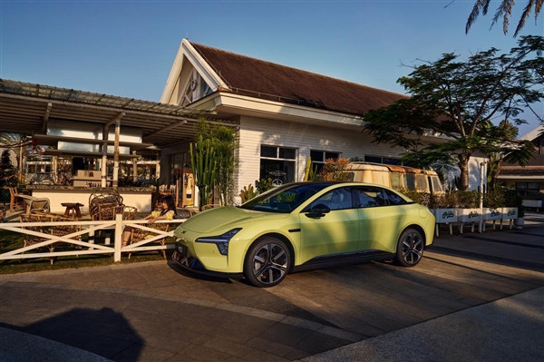 女車主奇多 新款小鵬MONA M03官圖發(fā)布：全方位大升級