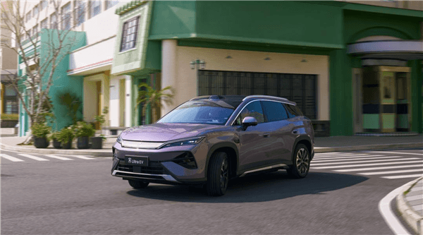 15.19万元起!比亚迪宋Ultra EV正式上市:全球首款B级纯电闪充SUV
