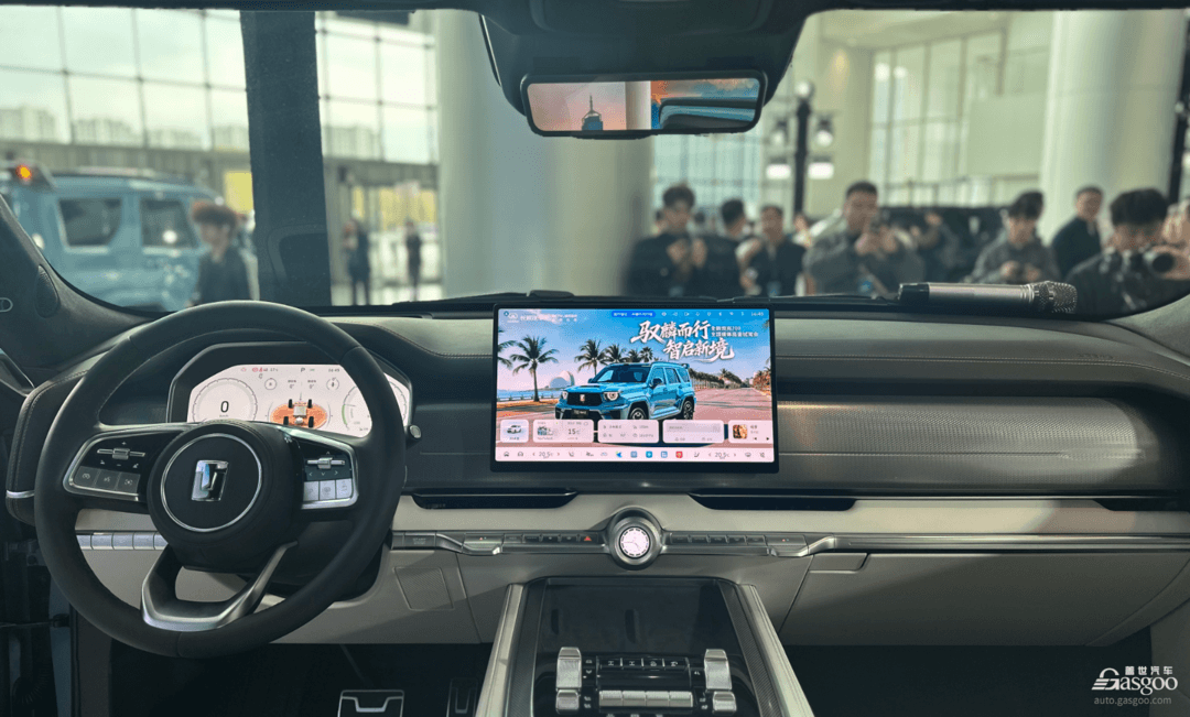 坦克700，硬派“入城”了