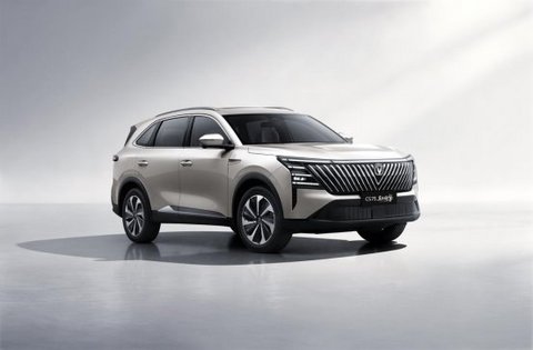 燃油车城区油耗进入2L时代 长安汽车发布蓝鲸超擎动力