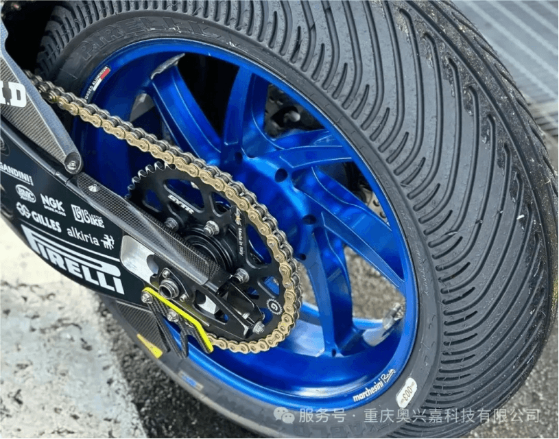 张雪机车两连冠引爆产业新局，奥兴嘉以自主研发和精密产线，筑牢中国高端制造底座