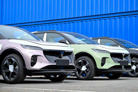 销量破局、上市落子：岚图交出了什么答卷？