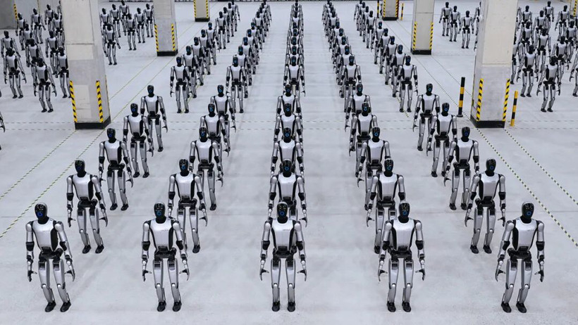 優(yōu)必選2025“答卷”：全尺寸人形機(jī)器人收入增長(zhǎng)超22倍