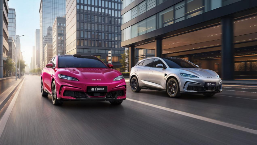 比亚迪海豹06GT 12.89万起 首日交付展现海洋速度