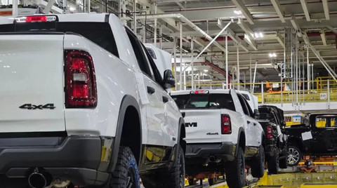 美国将向电动汽车投降