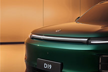 零跑D19：30万级的算力过剩与价值博弈