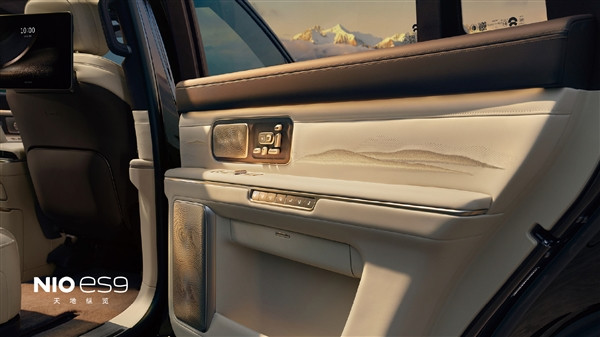 租電42萬(wàn)起！全新蔚來(lái)ES9開(kāi)售：中國(guó)科技含量最高的SUV來(lái)了