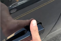 李斌：不是所有的隐藏式门把手都不安全 蔚来的是个例外